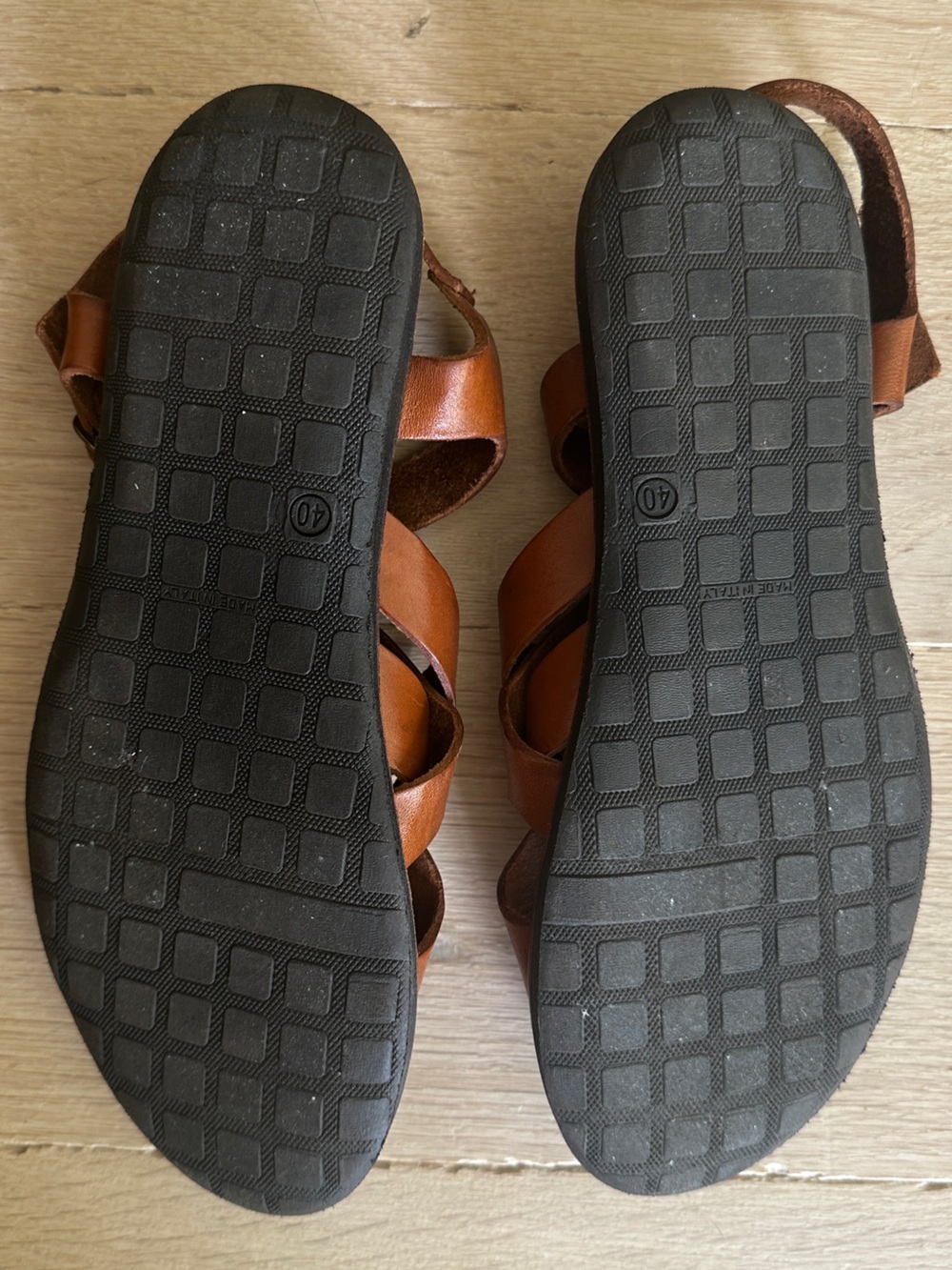 Brador Women's Tan Braided Leather Sandals - Picture 3 of 4